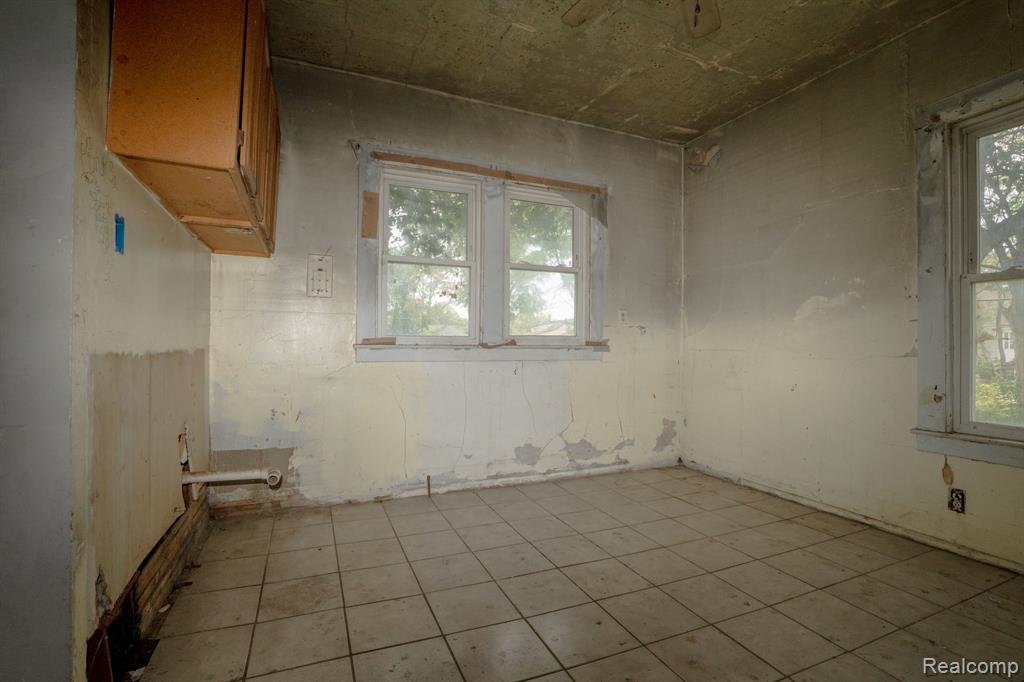 7169 Holmes Street, Detroit, MI 48210 — Photo 11