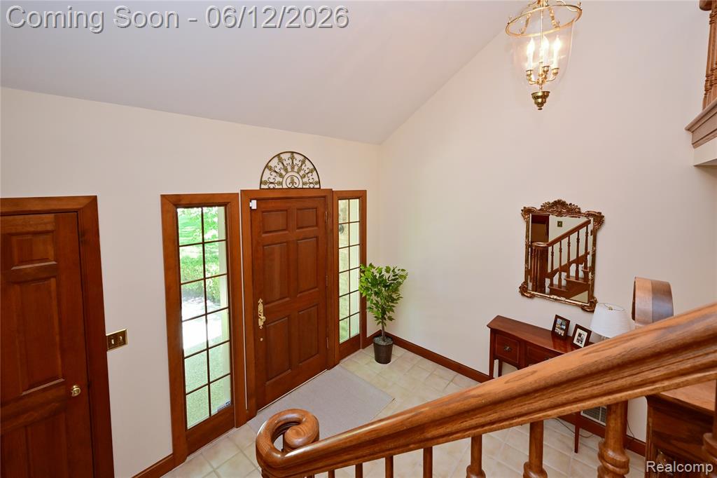 5684 Sussex Court, Troy, MI 48098 — Photo 28