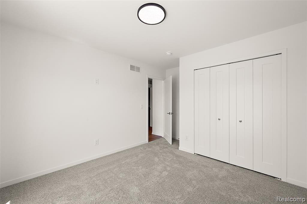 441 E Oakridge Street, Ferndale, MI 48220 — Photo 25