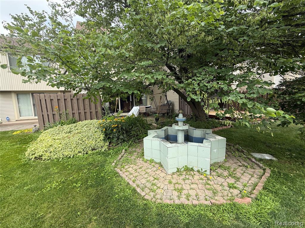 6302 Laurentian Court, Flint, MI 48532 — Photo 40