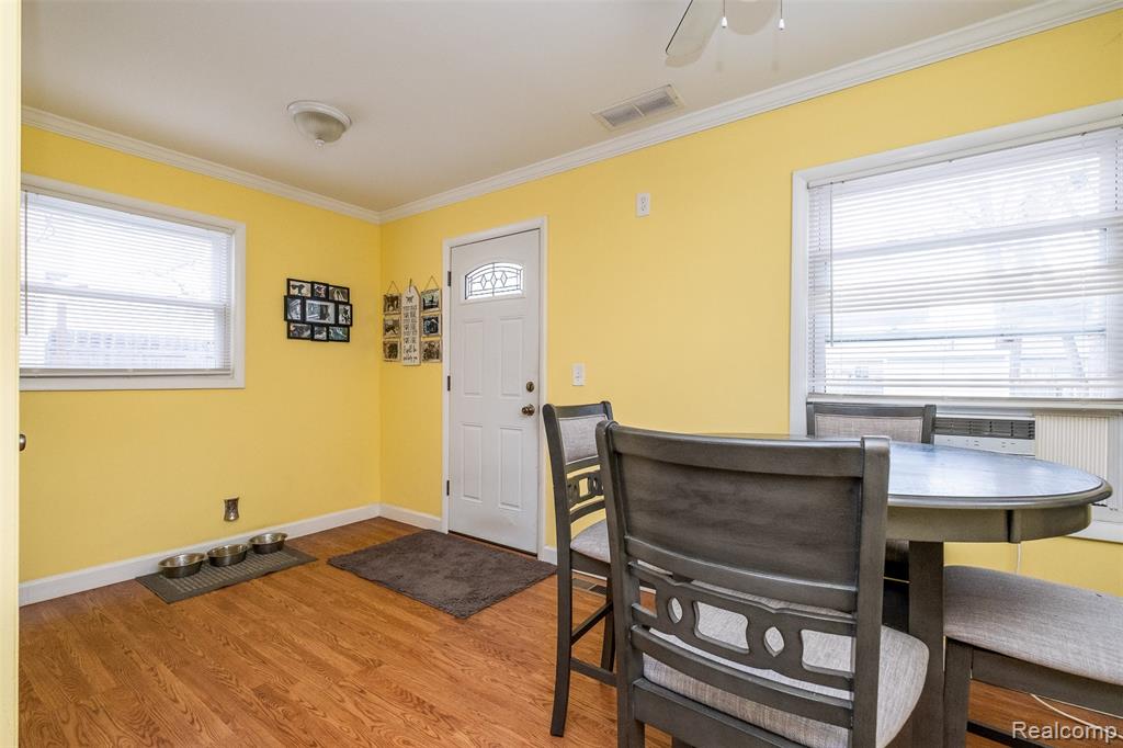 957 E Meyers Avenue, Hazel Park, MI 48030 — Photo 10