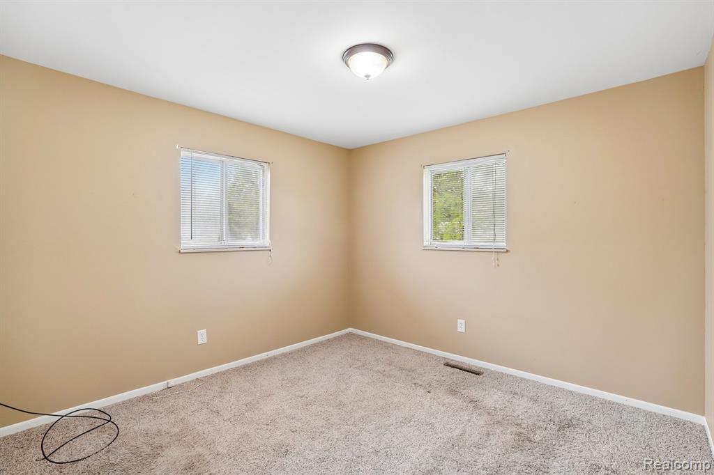 717 Murphy Court, Linden, MI 48451 — Photo 15