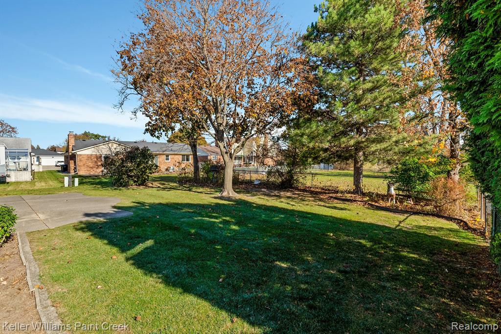 43344 Westview Drive, Sterling Heights, MI 48313 — Photo 59