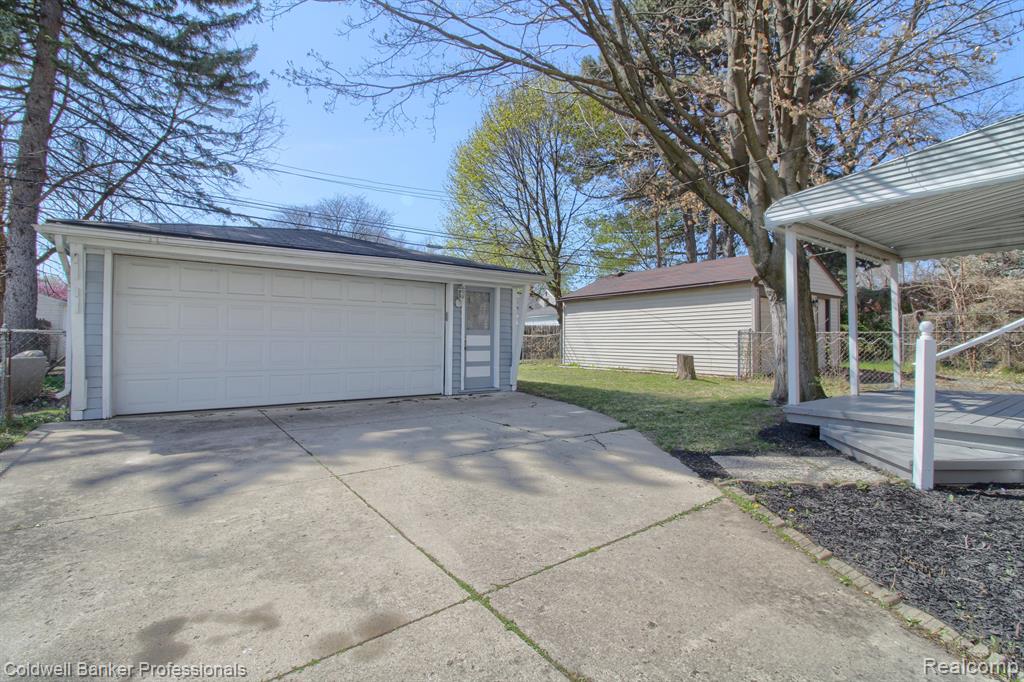 9951 TECUMSEH, Redford, MI 48239 — Photo 31