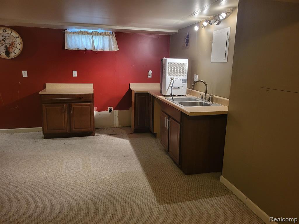 708 S GOMAS Court, Durand, MI 48429 — Photo 16