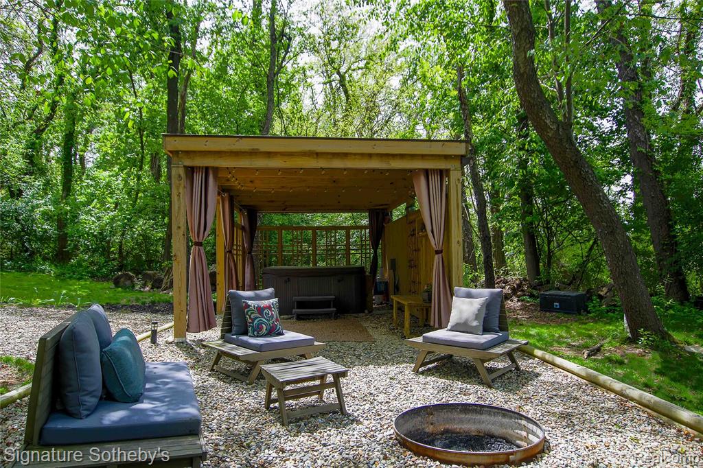 4945 Whitlow Court, Commerce Twp, MI 48382 — Photo 41