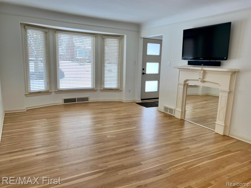 4516 Robinwood Avenue, Royal Oak, MI 48073 — Photo 4