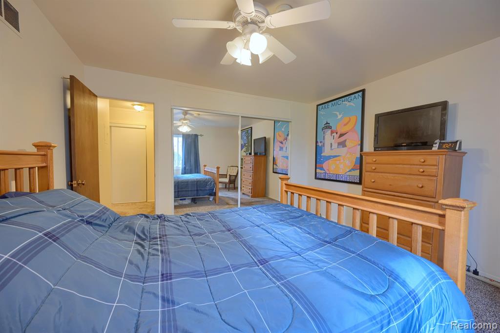 1891 BALDWIN Drive, 2, Trenton, MI 48183 — Photo 12