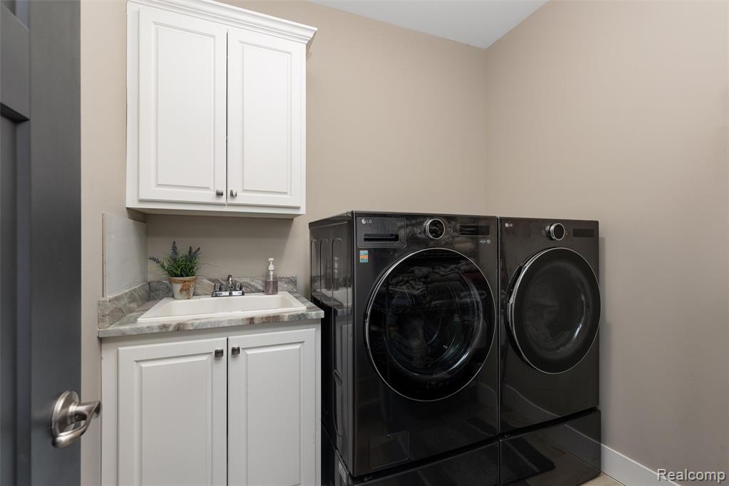 21924 E Majestic Drive, Macomb, MI 48044 — Photo 29