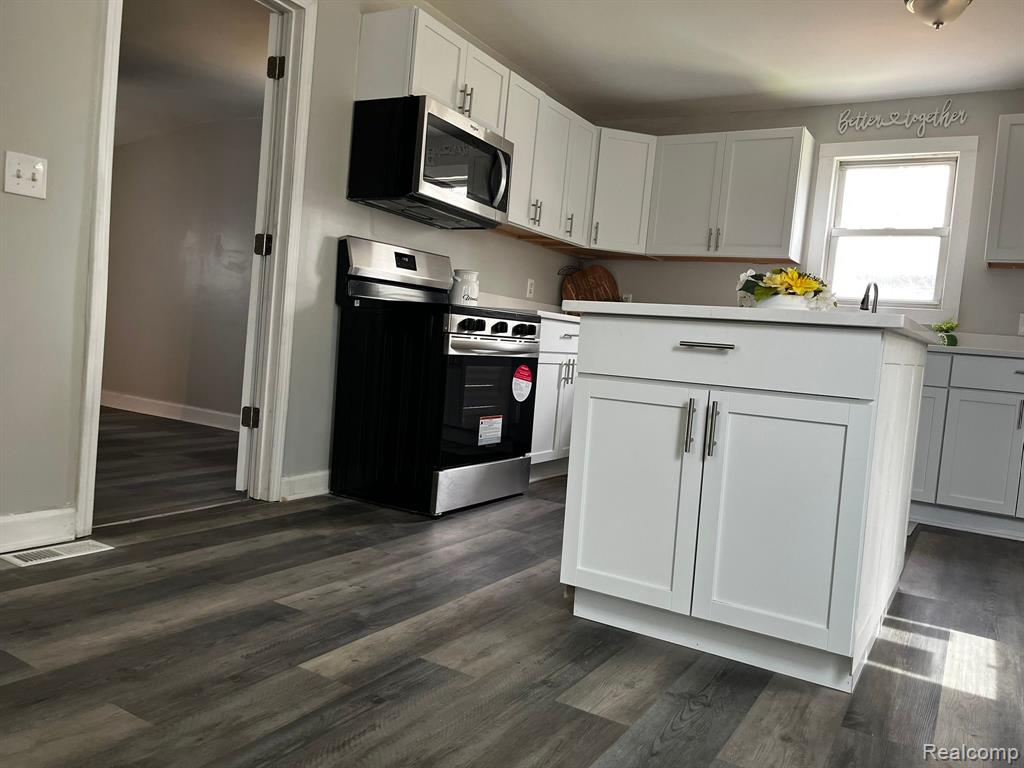 417 E HUNT Street, Adrian, MI 49221 — Photo 6