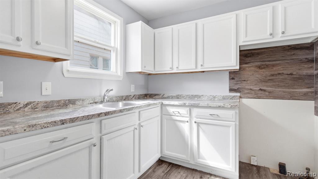 2858 Fort Park Boulevard, Lincoln Park, MI 48146 — Photo 16