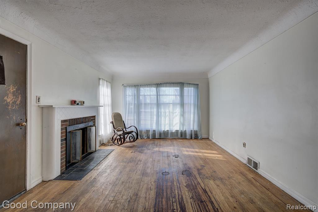 438 W MOREHOUSE Avenue, Hazel Park, MI 48030 — Photo 3