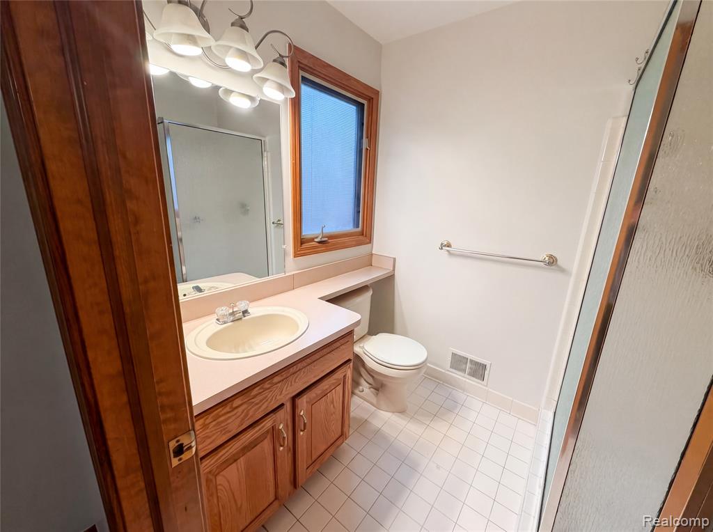 52186 Jacqueline Court, Macomb, MI 48042 — Photo 11