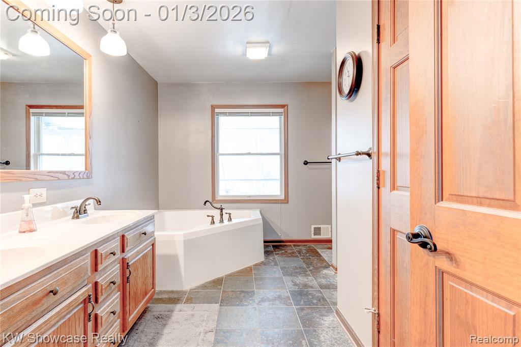 836 N Main Street, Milford, MI 48381 — Photo 15