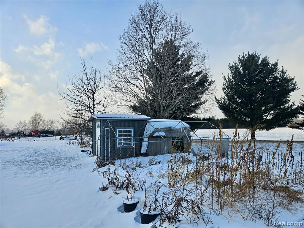 283 E Millington Road, Mayville Vlg, MI 48744 — Photo 7