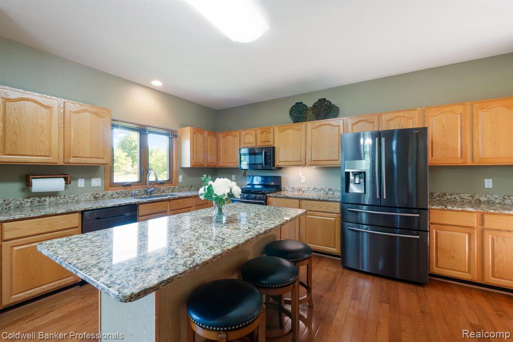 49906 Fuller Court, Plymouth, MI 48170 — Photo 14
