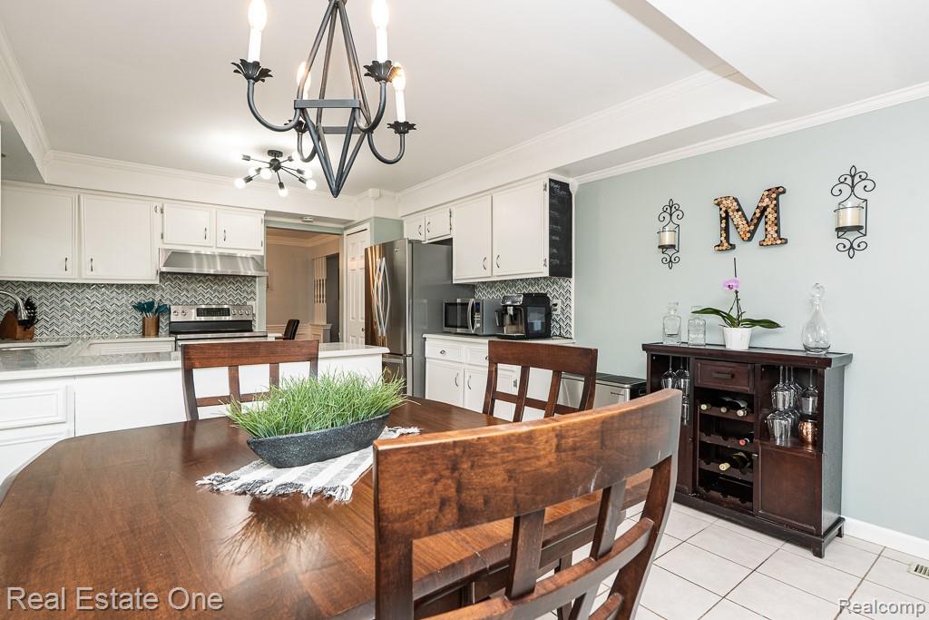 4203 Sugar Grove Court, Troy, MI 48098 — Photo 17