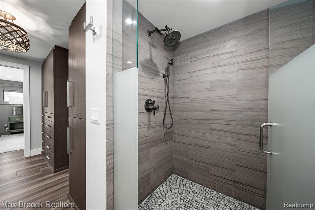 6907 W Knollwood Circle, West Bloomfield, MI — Photo 26