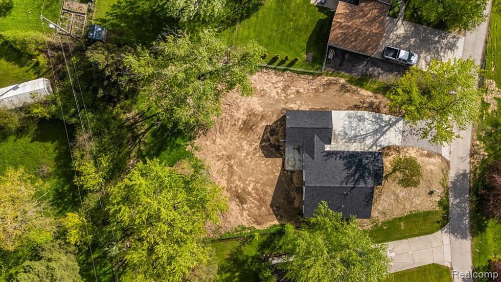6165 Woodsdale Drive, Grand Blanc, MI 48439 — Photo 42