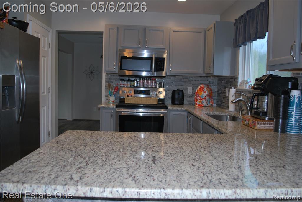 42998 Bradley Drive, Van Buren, MI 48111 — Photo 16