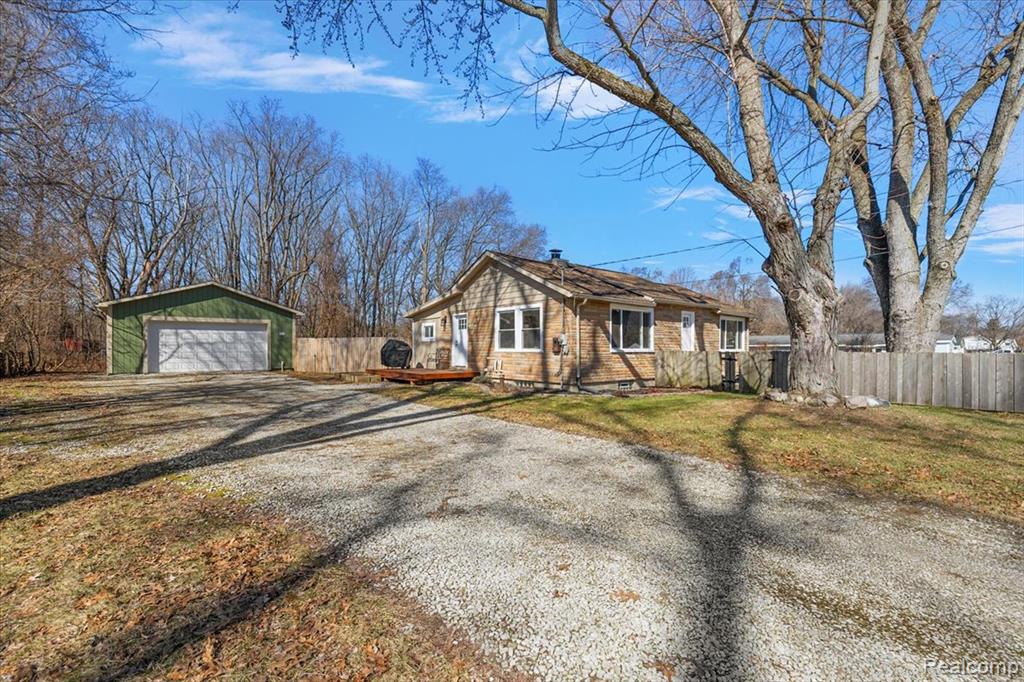 5275 Lake Grove Drive, White Lake, MI 48383 — Photo 4
