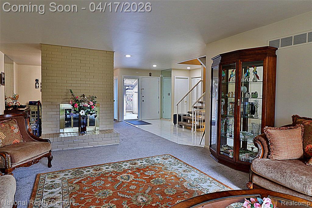 7309 Creek View Circle, West Bloomfield, MI — Photo 9