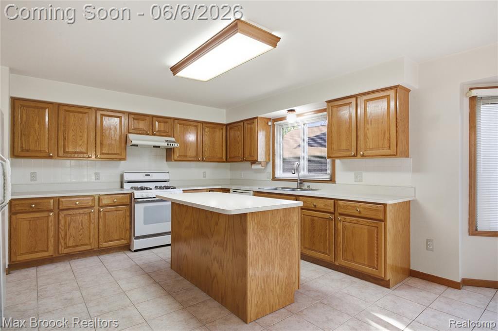 46547 Glen Eagle Drive, Utica, MI 48315 — Photo 20