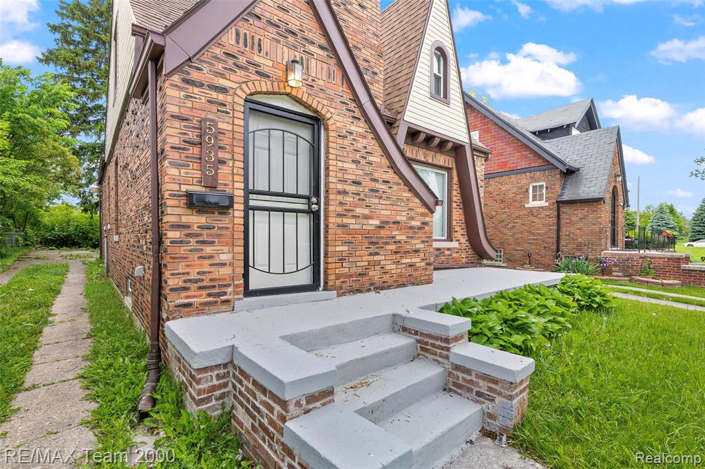 5935 Devonshire Road, Dearborn, MI 48224 — Photo 3