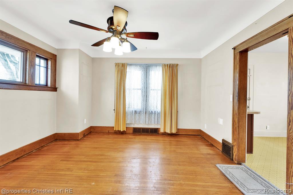 418 S Maple Avenue, Royal Oak, MI 48067 — Photo 9