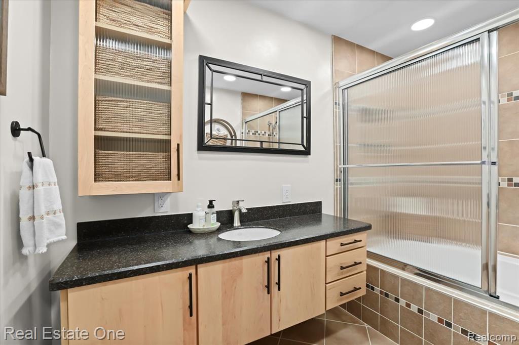 44650 W 11 Mile Road, Novi, MI — Photo 16