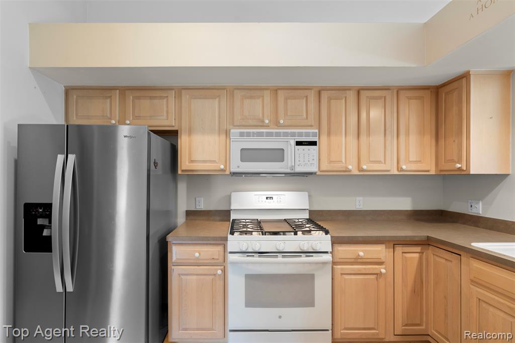 4415 Firethorn Court, Warren, MI 48092 — Photo 14