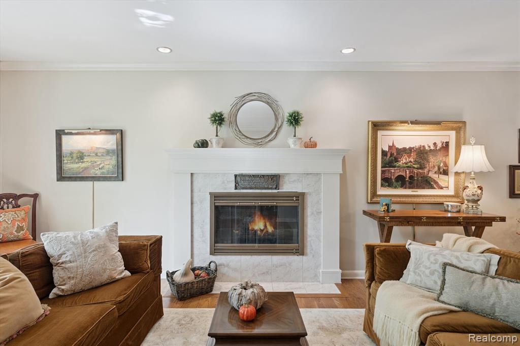 915 E River Road, Flushing, MI 48433 — Photo 6