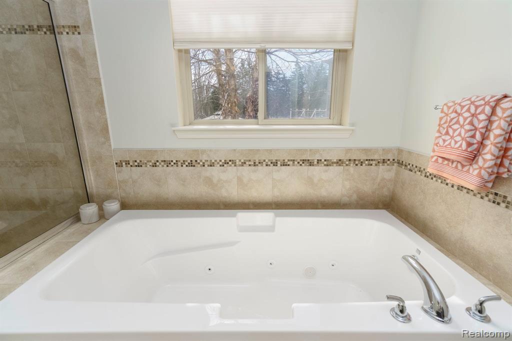 51112 MERRY Lane, Shelby Twp, MI 48316 — Photo 45