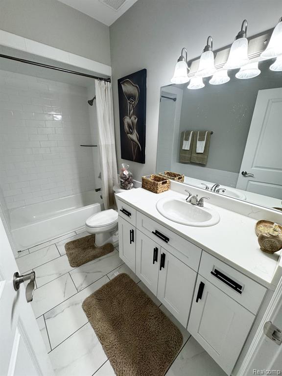 49645 MANISTEE Drive, Chesterfield, MI 48047 — Photo 5