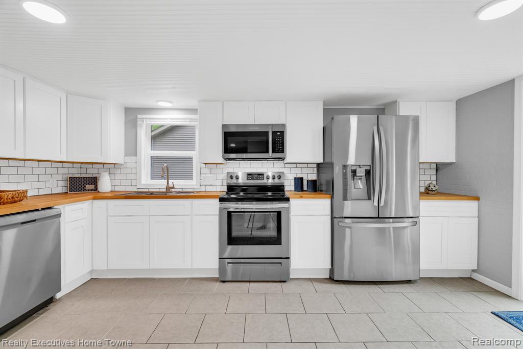 3932 Parker Road, Fort Gratiot, MI 48059 — Photo 10