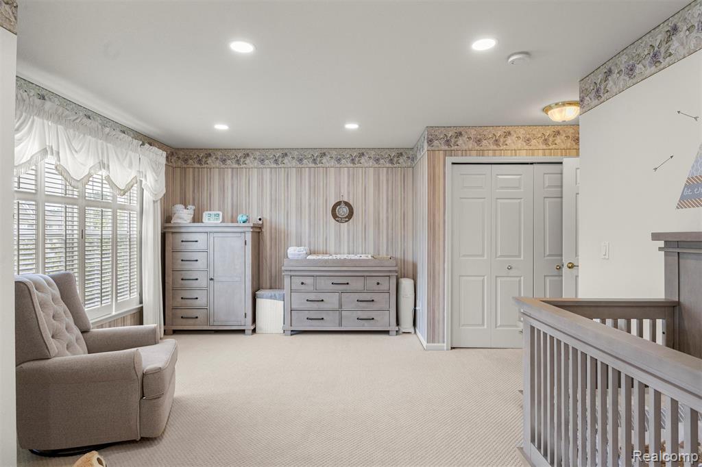 6 Bradford Court, Dearborn, MI 48126 — Photo 29
