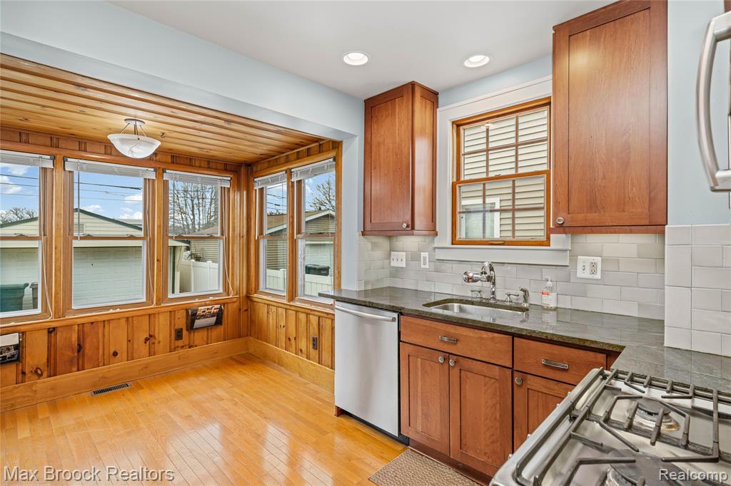 6053 Yinger Avenue, Dearborn, MI 48126 — Photo 16