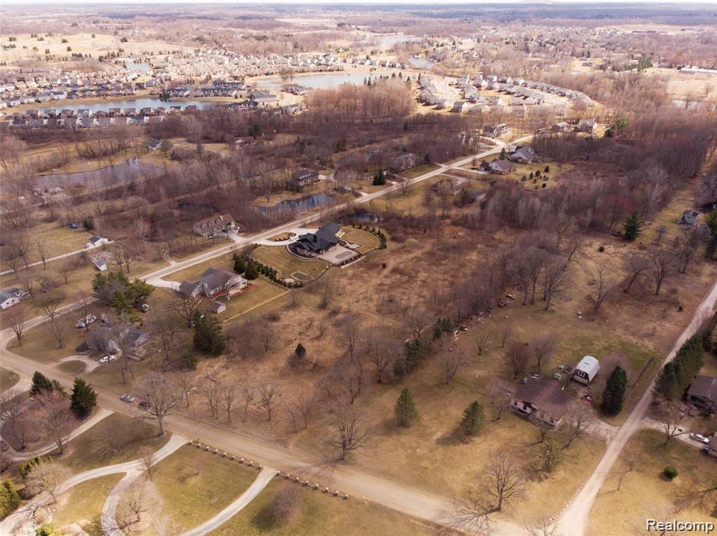 58405 TRAVIS Road, New Hudson, MI 48165 — Photo 4