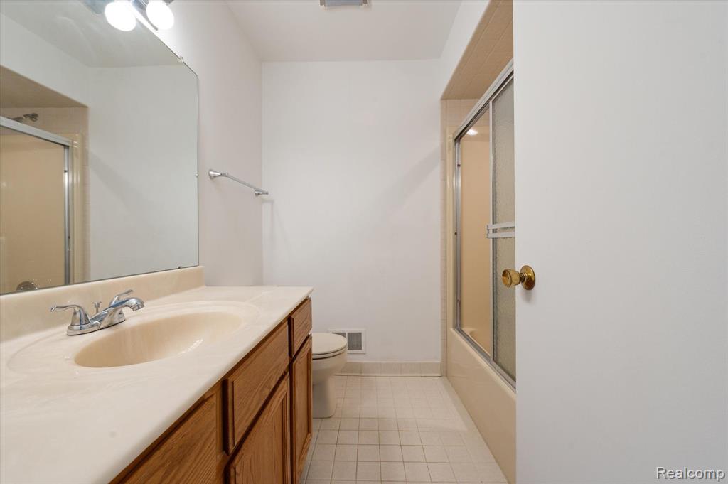 9836 Hawthorne Glen Drive, Grosse Ile, MI 48138 — Photo 20