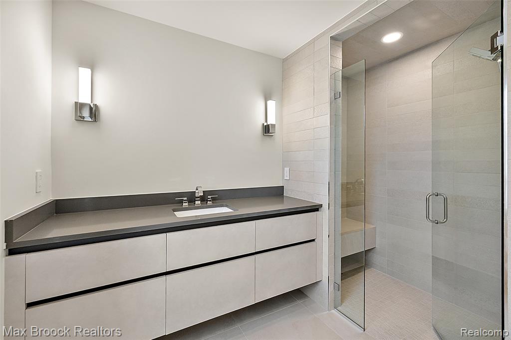 535 Henrietta Street, Birmingham, MI 48009 — Photo 32