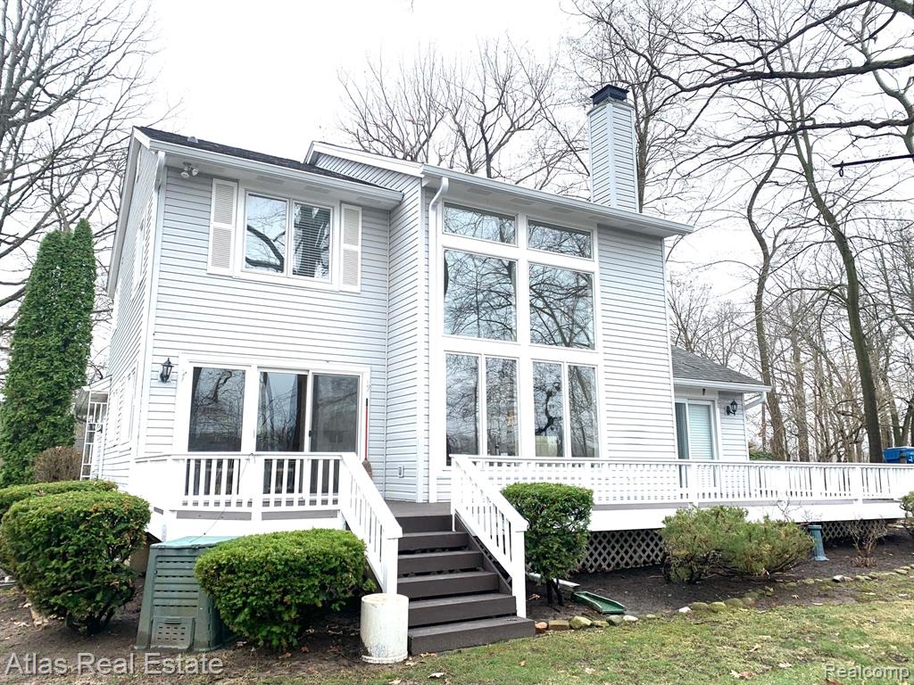 10235 Park Drive, Goodrich Vlg, MI — Photo 5