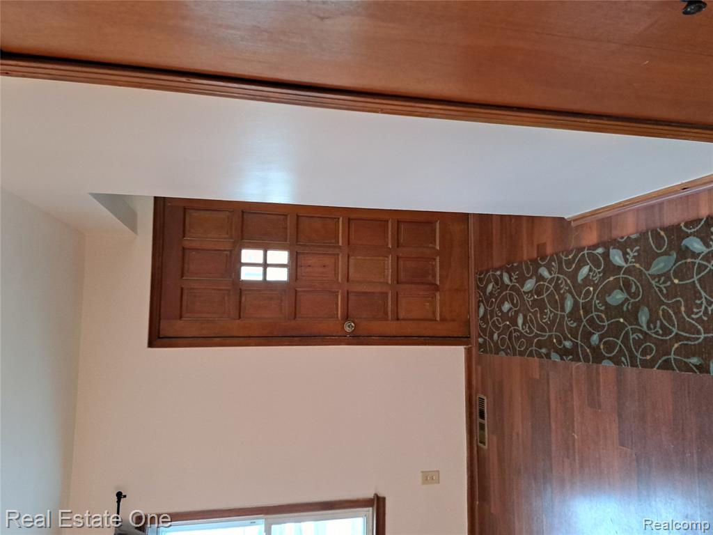 96 Detroit, Trenton, MI 48183 — Photo 38
