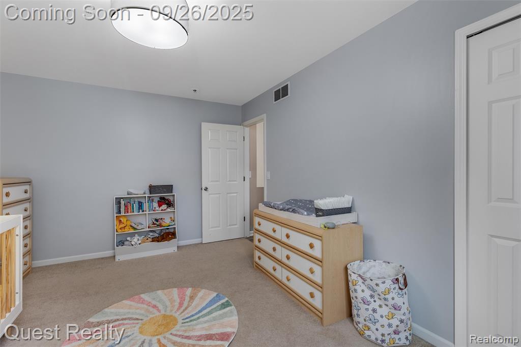 70 Fountain Park Drive, Waterford, MI 48327 — Photo 12