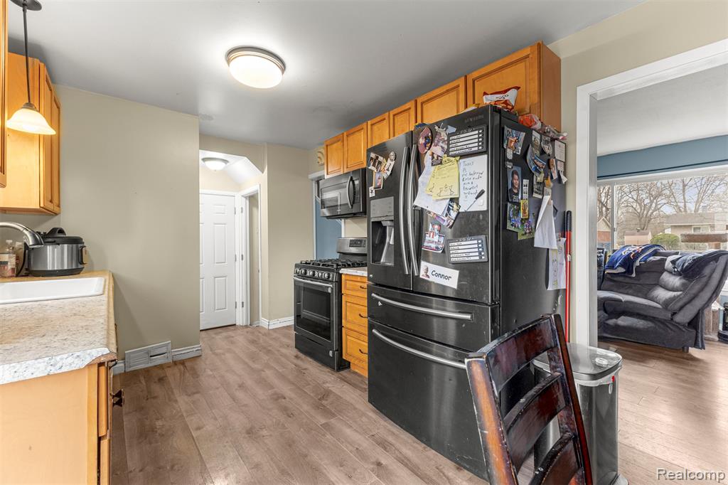 8781 Nottingham Drive, Ypsilanti, MI 48198 — Photo 16