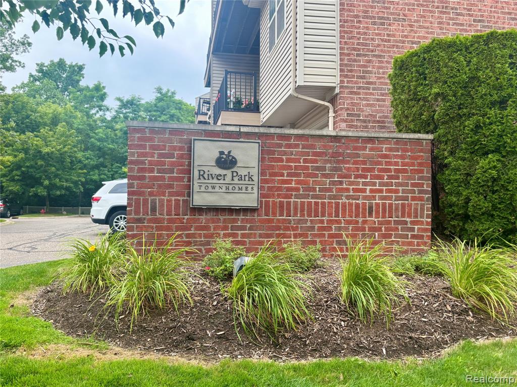 713 River Park Village Boulevard, Northville, MI 48167 — Photo 5