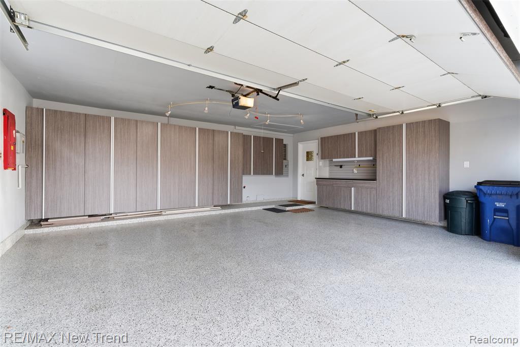 1043 Westview Road, Bloomfield Hills, MI 48304 — Photo 37