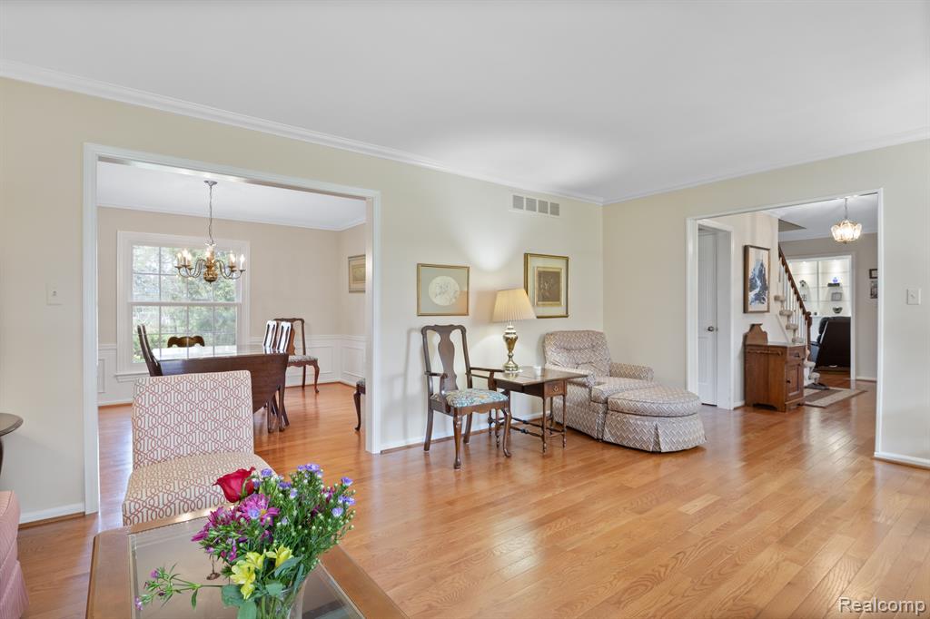 815 GREAT OAKS Drive, Bloomfield Hills, MI 48304 — Photo 2