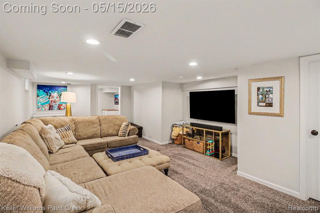 425 Cabinet Street, Milford, MI 48381 — Photo 13