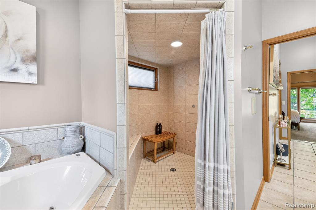 8454 Grays Drive, Grosse Ile, MI 48138 — Photo 27
