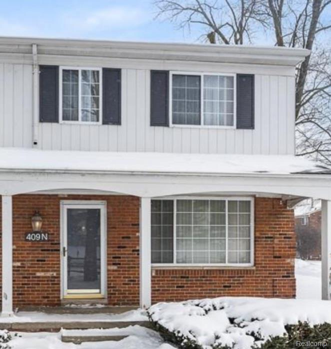 409 Fox Hills Drive N, Bloomfield Hills, MI 48304 — front exterior